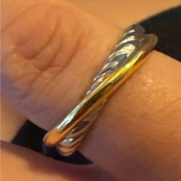 Silver and gold crossover cable ring - Picture 3 of 4